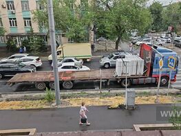 Грузовик снес светофор в&nbsp;Бишкеке
